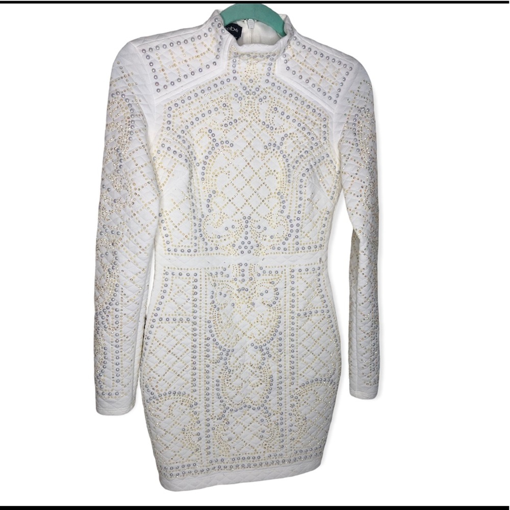 Bebe White Quilted long Sleeve Dress Pearl Embossed Dress Size S/P